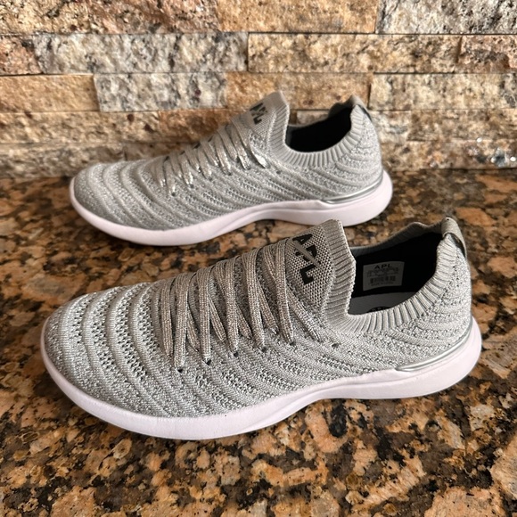 APL Techloom Wave Sneaker Metallic Silver - Picture 3 of 7